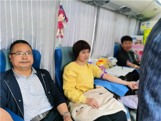 獻(xiàn)血傳真情，為黨旗添光彩 ——三元村春季無償獻(xiàn)血活動側(cè)記