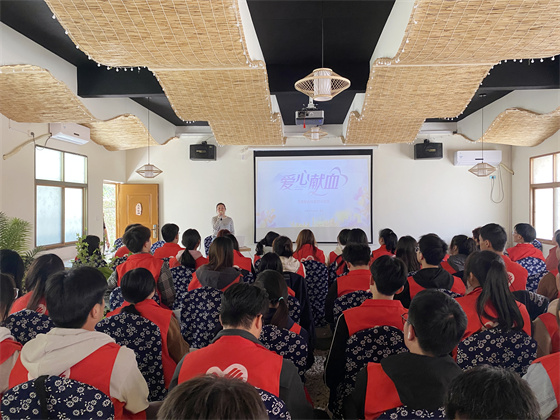 緬懷沈氏三賢 弘揚(yáng)勤廉家風(fēng)|安康市中心血站聯(lián)合安康學(xué)院團(tuán)委開展愛國主義教育活動(dòng)