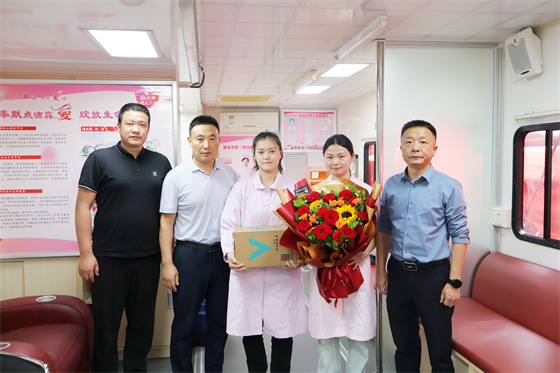 安康市中心血站開展“5·12”國(guó)際護(hù)士節(jié)慰問(wèn)活動(dòng)