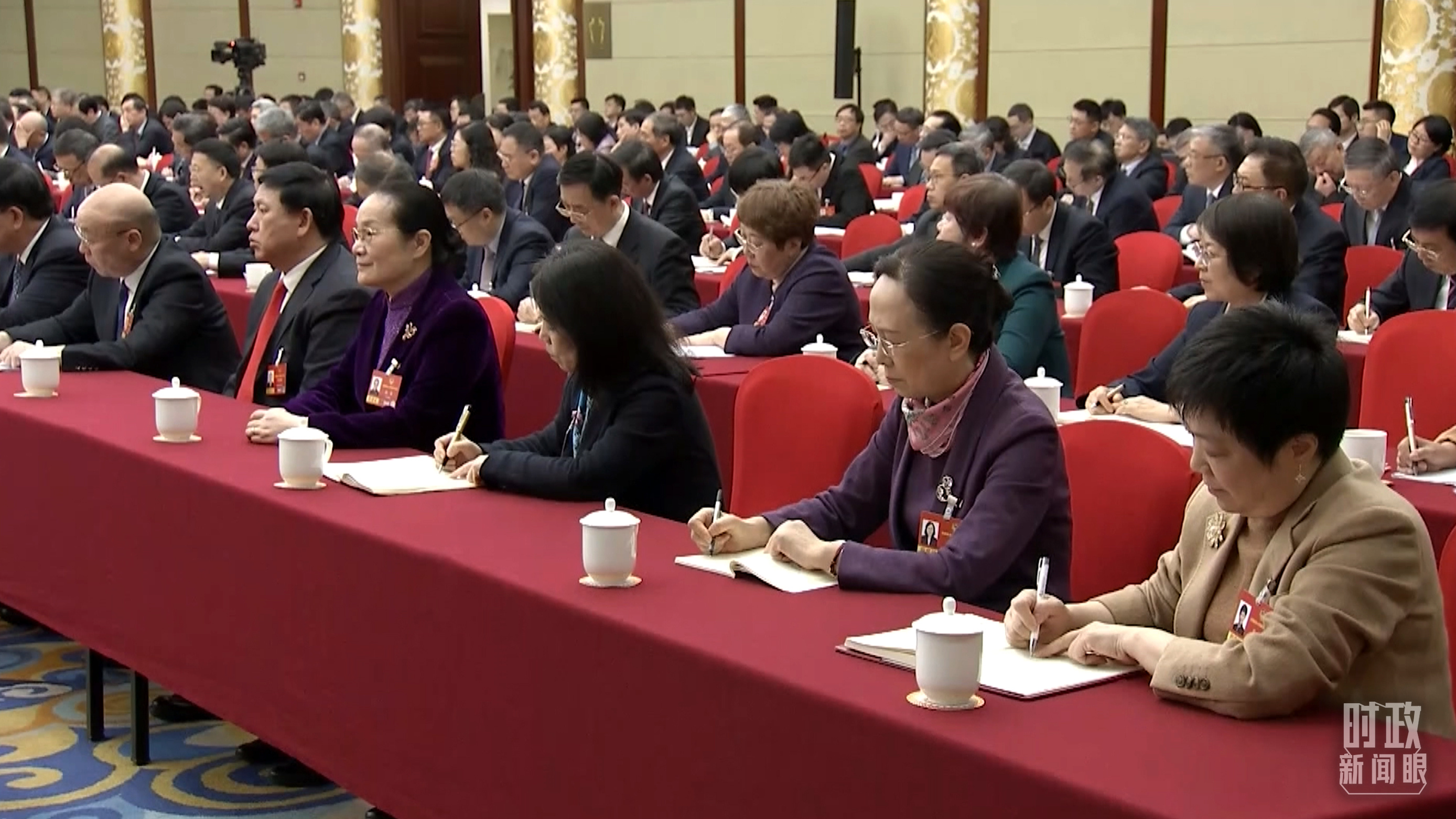 △當(dāng)天的政協(xié)聯(lián)組會現(xiàn)場。